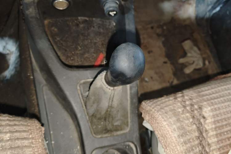 Used Wuling Rongguang V 2016 1.5L Standard Version
