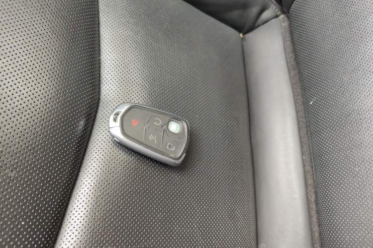 Used Cadillac XT5 2018 25T Luxury Model