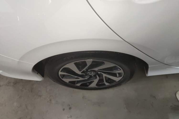 Used Honda Civic 2016 220TURBO CVT Luxury Edition Right Rear Wheel Hub