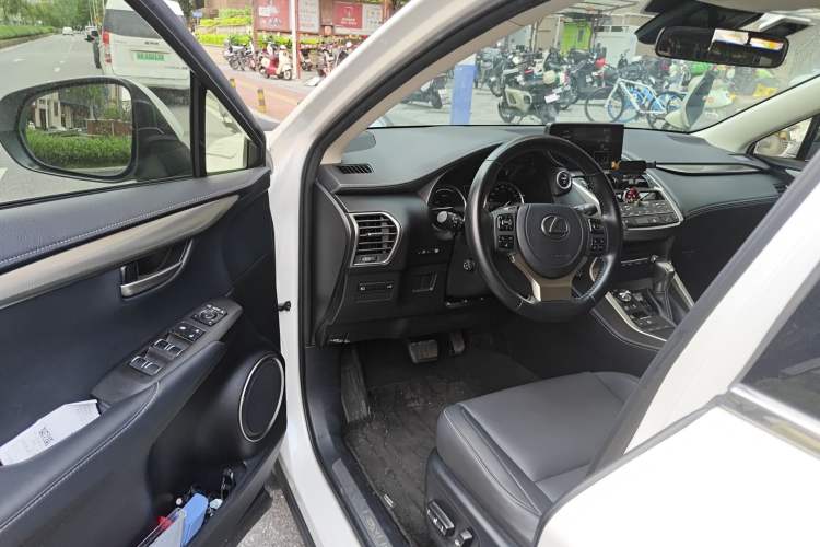 Used Lexus NX 2020 300h Front-Drive FENGSHANG Version China VI Standard Driver Seat
