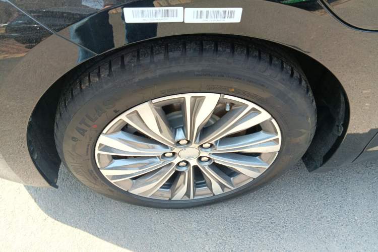 Used Hongqi E-QM5 2024 610 km PLUS Left Front Wheel Hub