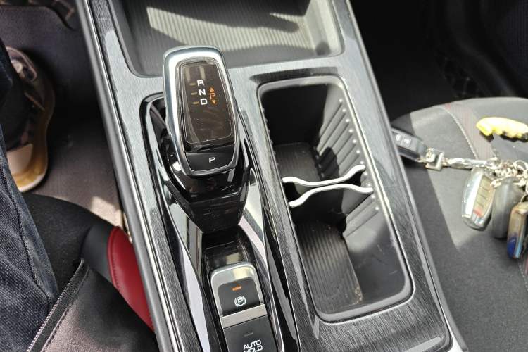 Used Dongfeng Aeolus Yixuan MAX 2023 1.5T Super-Powered Dad Edition
