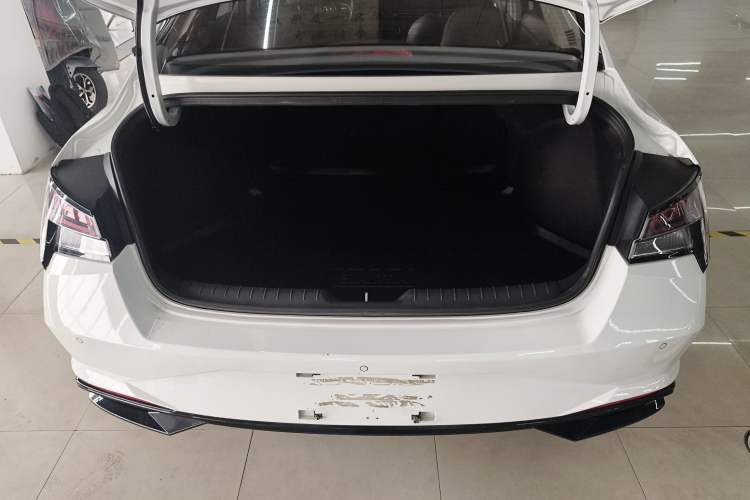 Used Hyundai Elantra 2022 1.5L CVT GLX Elite Edition Trunk