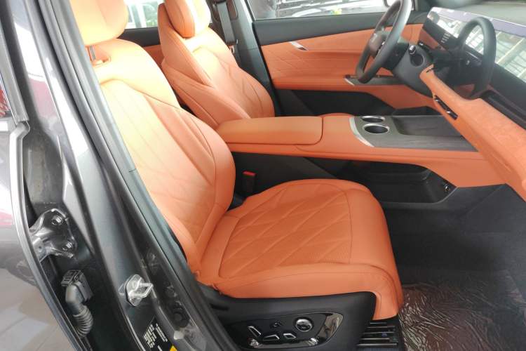 Used CHANGAN CS75 PLUS 2025 4th Generation 1.5T New Blue Whale Smart Luxury Edition
