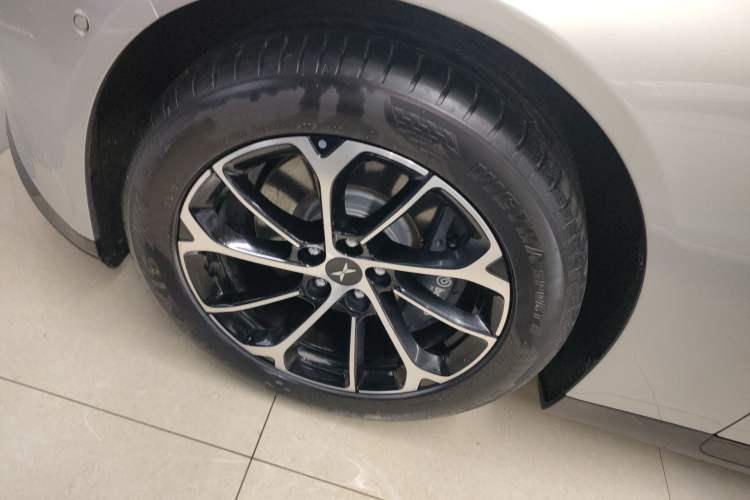 Used XPeng P7 2022 625E Left Front Wheel Hub