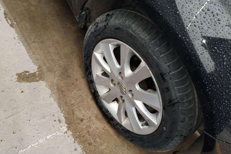 Used Buick Excelle 2011 1.6 LE-MT Right Front Wheel Hub