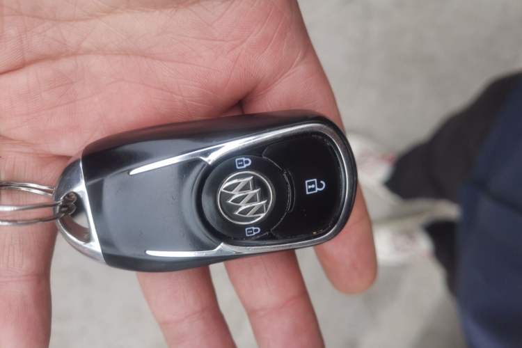 Used Buick GL6 2019 18T 6-Seater Connected Luxury Version China V Standard Vehicle Key