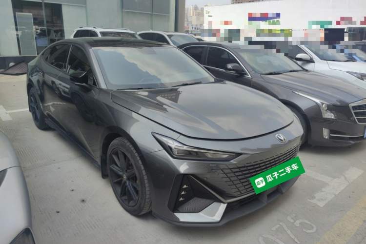 Used CHANGAN UNI-V 2022 1.5T Prestige Version
