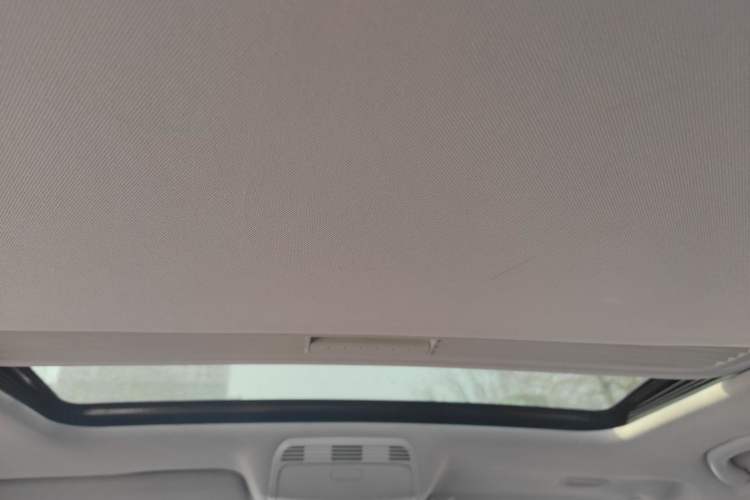 Used Volkswagen Magotan 2015 Facelift 1.8TSI Luxury Model Headliner