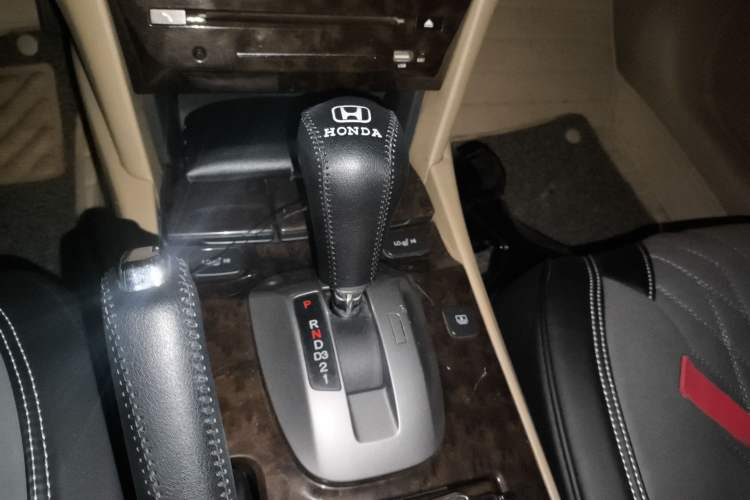Used Honda Accord 2010 2.4L Millionth Anniversary Edition Gear Lever