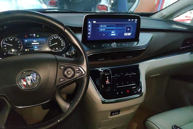 Used Buick GL8 2022 Land Business Class 652T Smart Deluxe Model Center Console