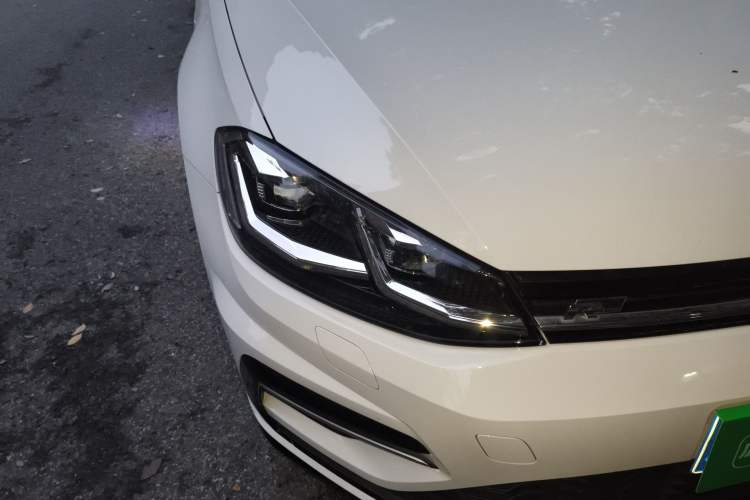 Used Volkswagen Golf 2020 Charming Edition 280TSI DSG R-Line Right Front Headlight