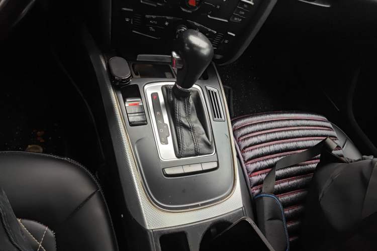 Used Audi A4L 2010 2.0 TFSI Standard Edition Gear Lever