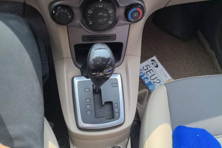 Used Ford Fiesta 2011 Hatchback 1.5L Automatic Fashion Edition