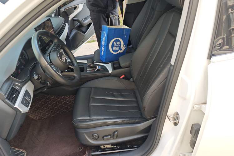 Used Audi A4L 2020 40 TFSI Fashionable and Elegant Model