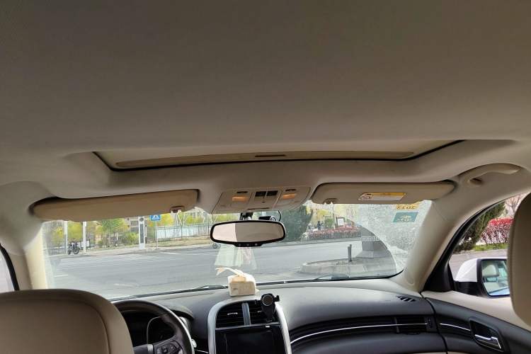 Used Chevrolet Malibu 2014 2.4L Automatic Luxury Edition Headliner