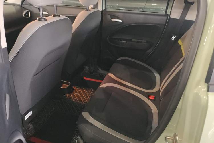 Used ORA White Cat 2020 360 km Luxury Version Left Rear Seat