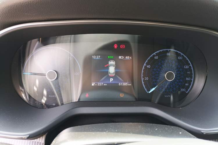 Used Hongqi E-QM5 2022 431 km Charge & Enjoy Edition
