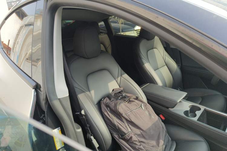 Used Tesla Model Y 2024 Rear-Wheel-Drive Version Right Front Seat