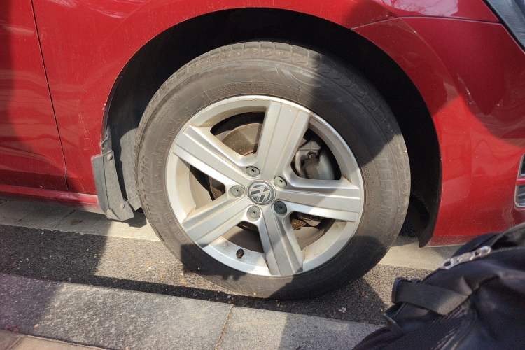 Used Volkswagen Golf 2014 1.4TSI Automatic Luxury Model
