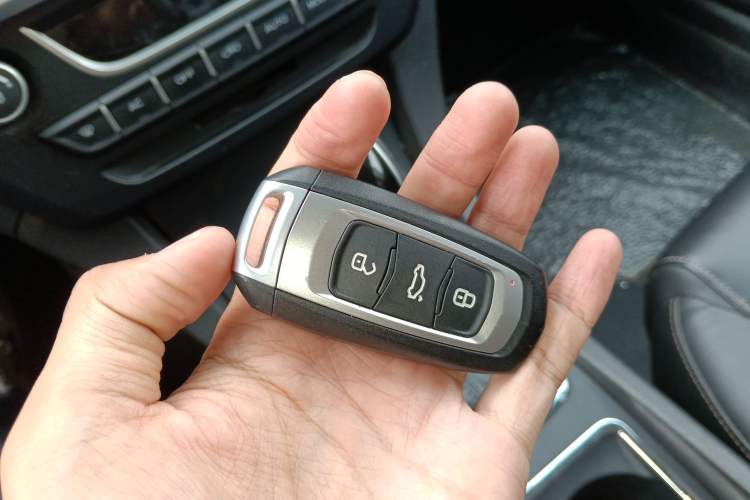 Used Geely Auto Emgrand 2017 Hatchback RS Million Edition 1.5L CVT Upward Version
