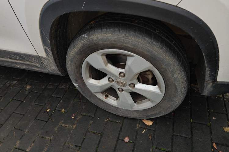 Used Baojun 510 2017 1.5L Manual Fashion Model Right Front Wheel Hub