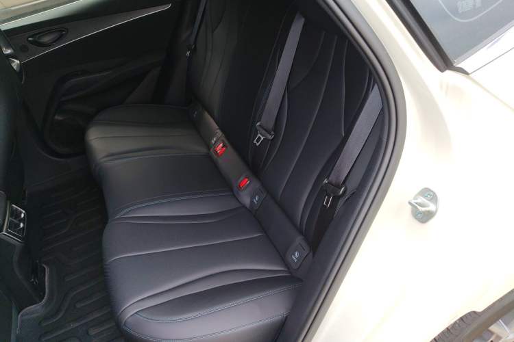 Used BYD Seal 06 New Energy 2025 DM-i Smart Drive 80KM Luxury Model Left Rear Seat