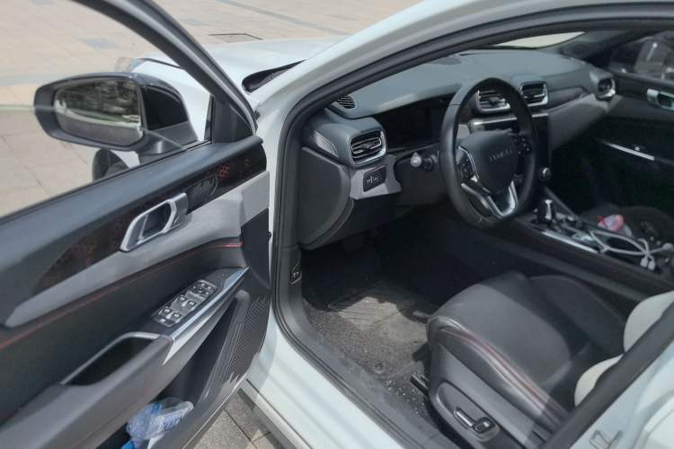 Used Lynk & Co 03 2019 2.0TD Automatic Trend Edition Driver Seat