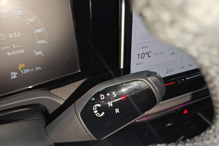 Used Volkswagen Magotan 2024 380TSI DSG Prestige Edition DaMai Package