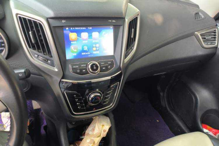 Used CHANGAN CS35 2017 1.6L Manual Luxury Model
