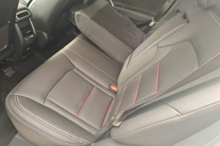 Used Geely Auto Emgrand X7 Sport 2020 1.8TD DCT Two-Wheel Drive Smart Connect 4G-Enabled Version