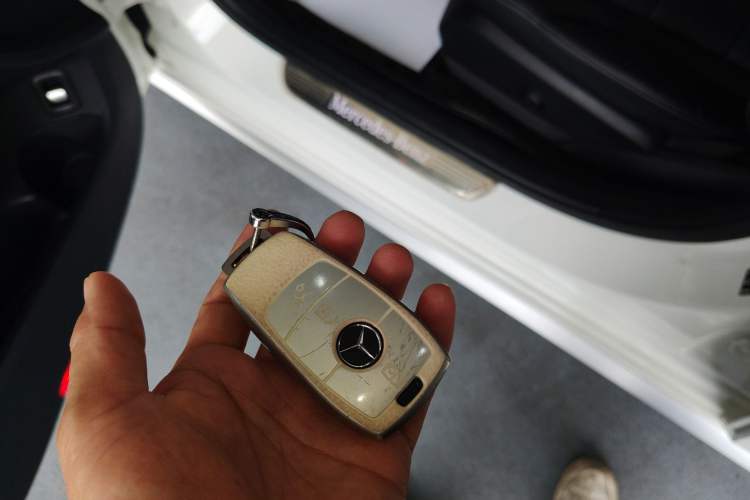 Used Mercedes-Benz C-Class 2020 Restyled C 260 L Sport Edition Vehicle Key