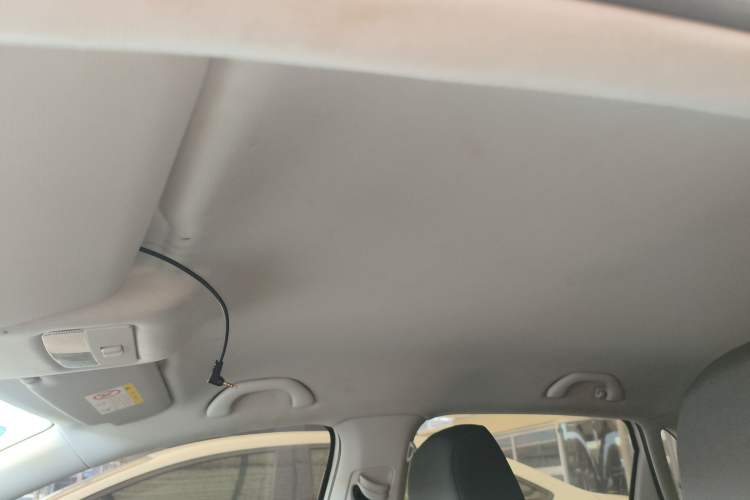 Used Volkswagen Polo 2018 1.5L Manual Drive-Comfort Model Headliner