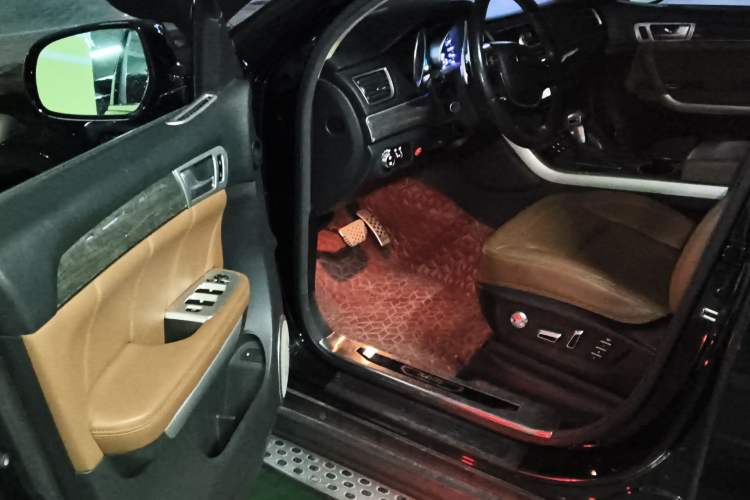 Used Haval H8 2015 2.0T Four-Wheel Drive Comfort Version Driver Seat