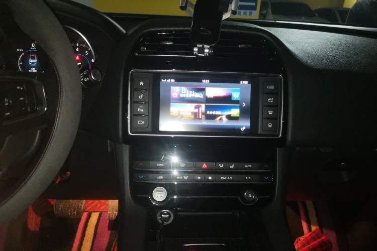 Used Jaguar F-PACE 2018 2.0T Four-Wheel Drive Urban Luxury Edition