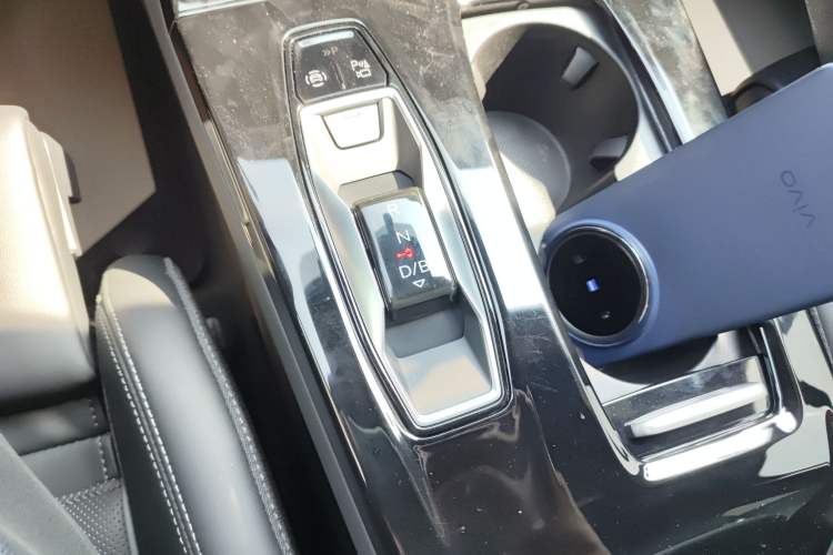 Used Audi Q6L e-tron 2026 First Launch Navigation Edition Gear Lever