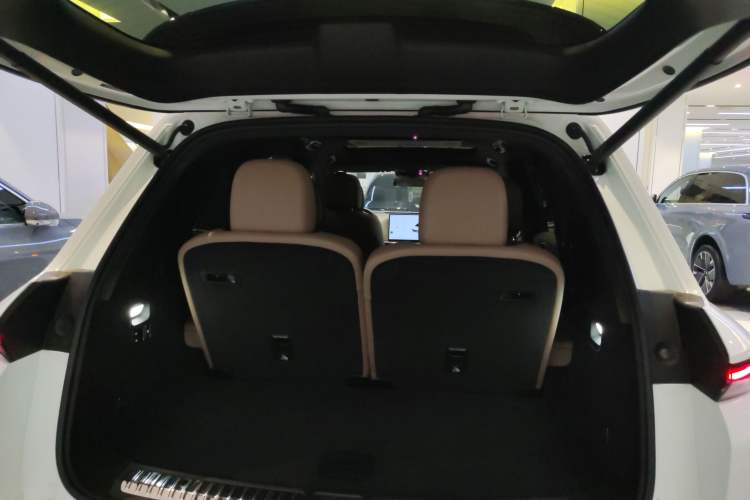 Used Li Auto L8 2025 Ultra Smart Refreshed Edition
