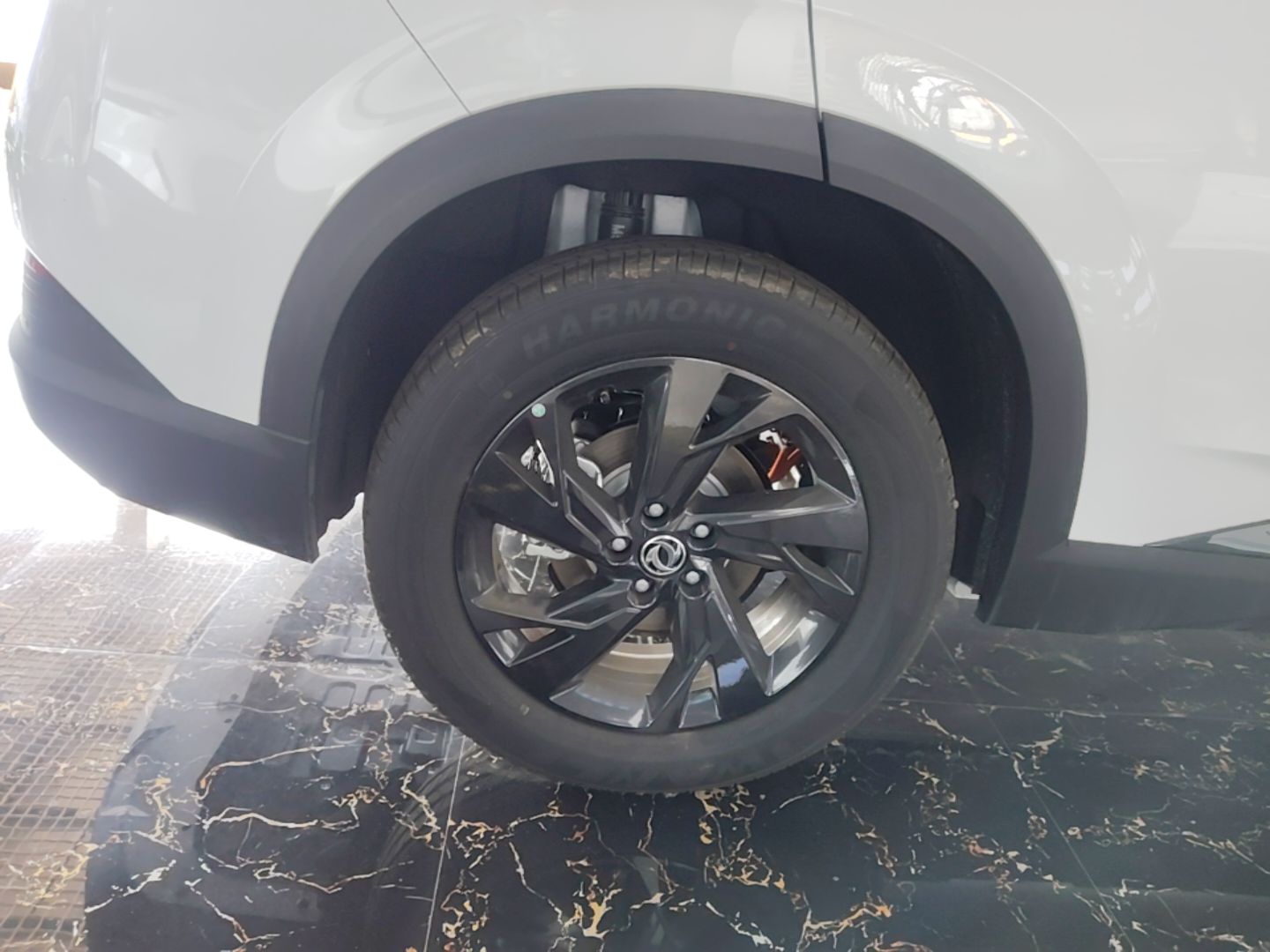 Dongfeng Aeolus SKY EV01 2025 530 km AIR Elite Edition — снимка 11