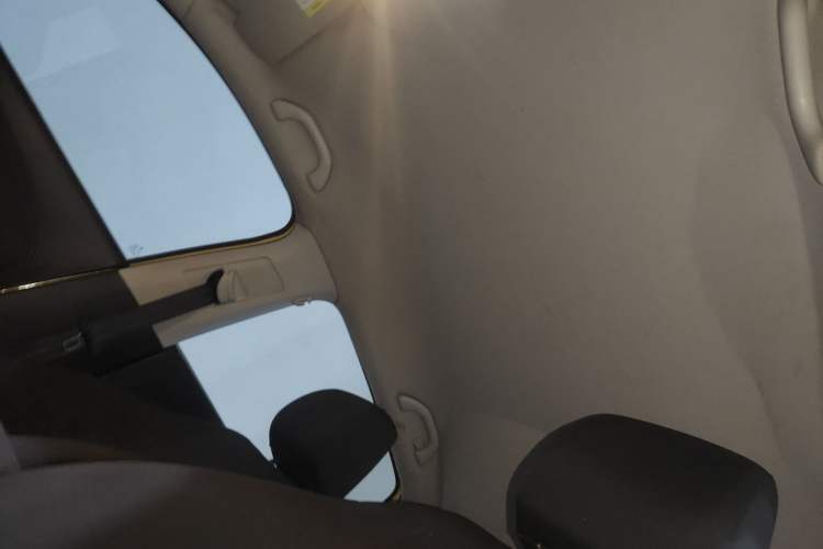 Used Volkswagen Polo 2014 1.6L Automatic Comfort Edition
