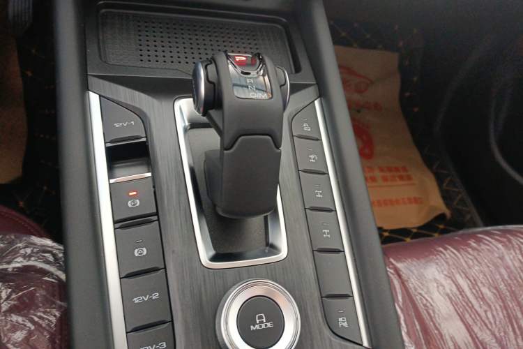 Used Great Wall Poer 2024 2.4T Off-Road Edition Automatic Diesel 4x4 Advanced Version Gear Lever