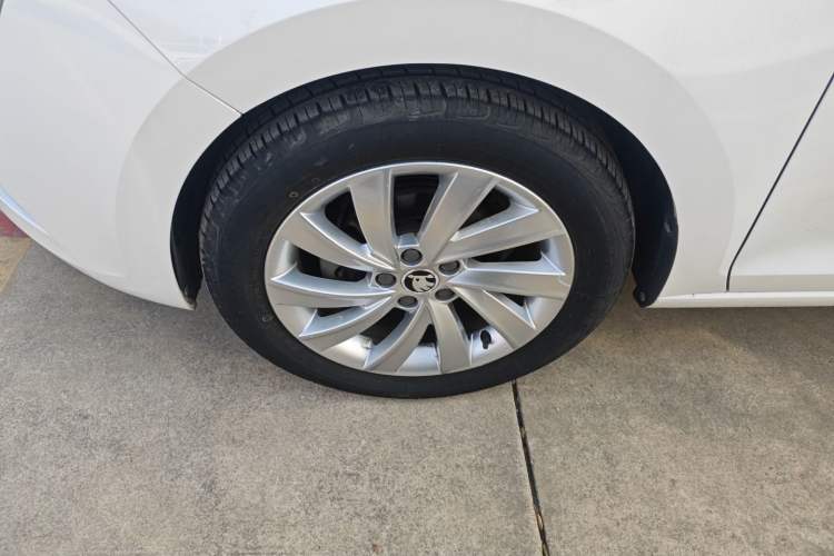 Used Skoda Rapid 2018 1.6L Automatic Comfort Edition
