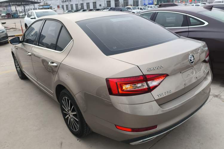 Used Skoda Octavia 2019 TSI230 DSG Luxury Edition