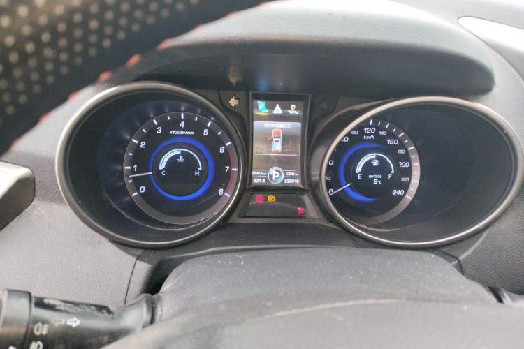 Used Changan CS75 2014 1.8T Automatic Elite Version China V Standard