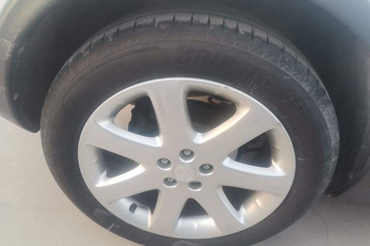 Used Buick Encore 2015 1.4T Automatic Two-Wheel Drive Urban Elite Version