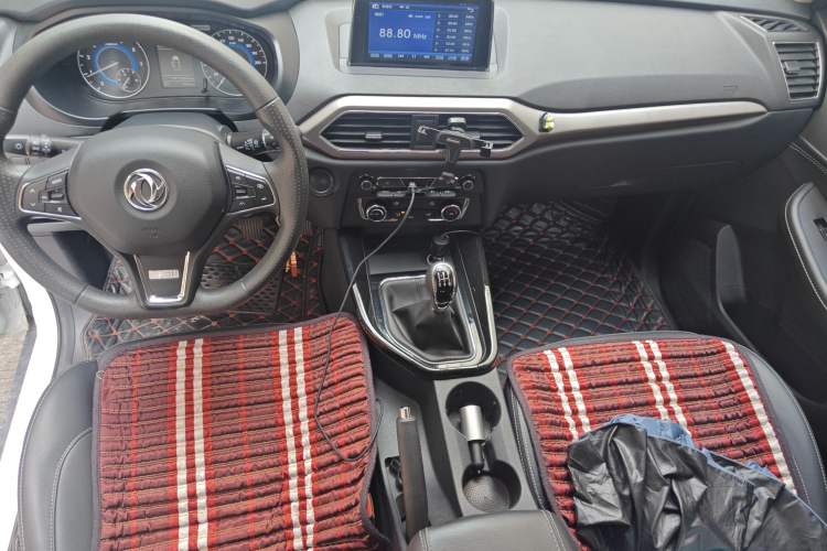 Used Dongfeng Fengon S560 2018 1.8L Manual Urban Model 7 Seats