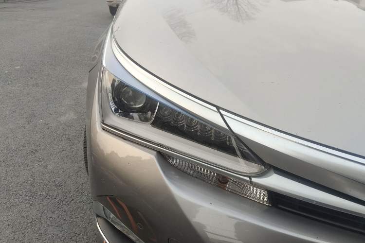 Used Toyota Corolla 2016 Dual-Engine 1.8L E-CVT Elite Edition