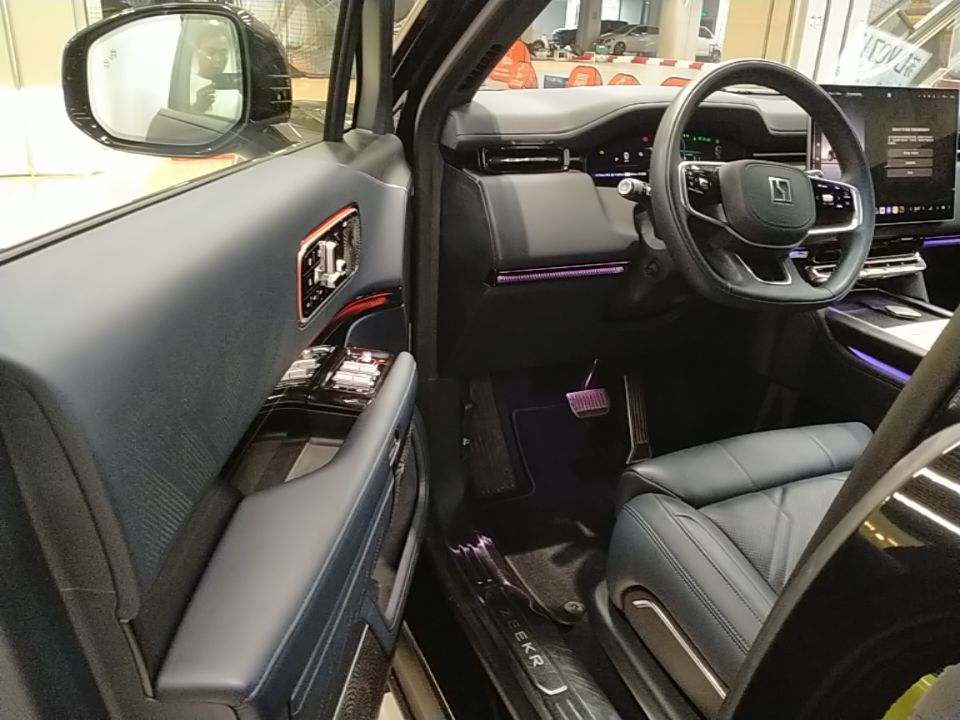 Zeekr 9X 2025 Ultra Edition 70kWh — снимка 18
