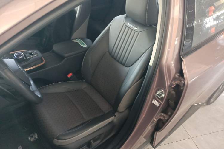 Used Toyota bZ3 2023 616 km Long-Range Premium
