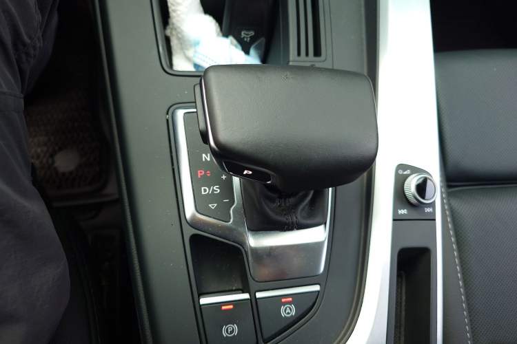 Used Audi A4L 2022 40 TFSI Fashion Dynamic Model