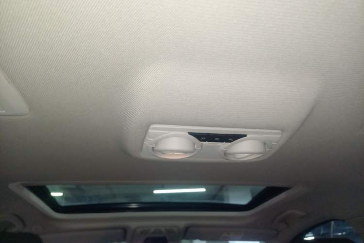 Used BMW 3 Series 2018 320Li Fashion Model
